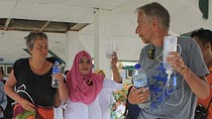  - Indonesia amplía la búsqueda de los desaparecidos en un naufragio