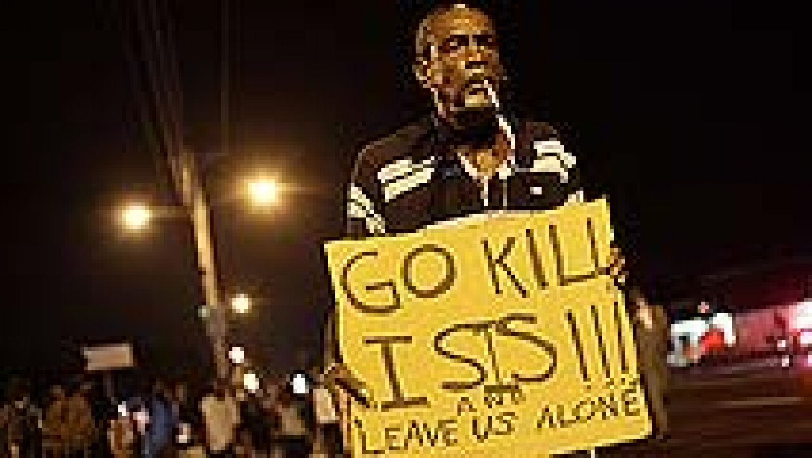 La calma vuelve a Ferguson tras la visita del fiscal general de Estados Unidos - Informativo 24h | Ver