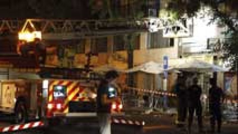 El desprendimiento de un balcón mata a un joven en el barrio madrileño de Argüelles 