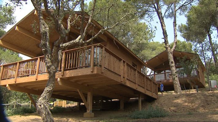 Telediario 1 - 'Glamping', una nueva forma de ir de acampada sin renunciar a la comodidad del hotel