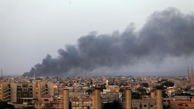 Milicianos islamistas aseguran controlar el aeropuerto de Trípoli