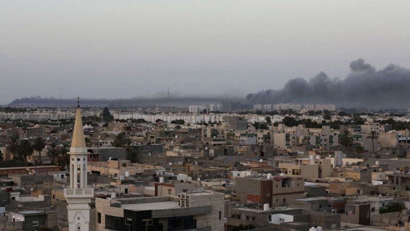 Las milicias islamistas toman el aeropuerto internacional de Trípoli