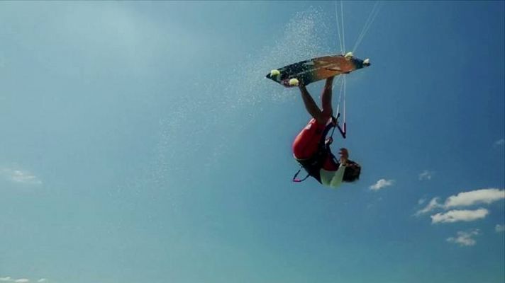 Kitesurf, con el campeón del mundo, Abel Lago