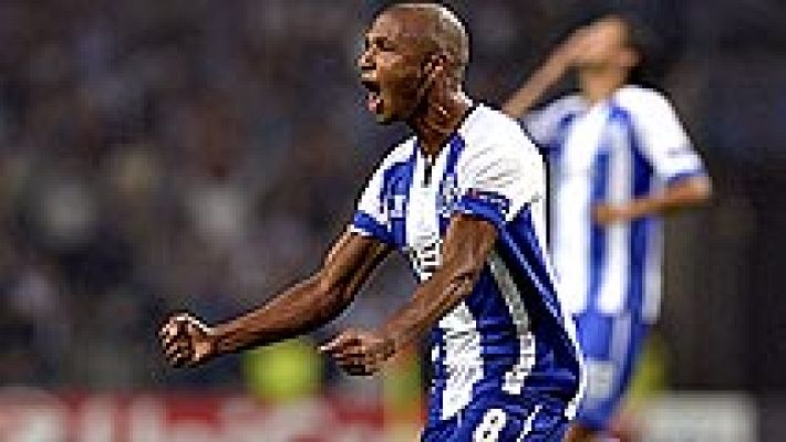  - Brahimi hace el 1-0 de falta directa