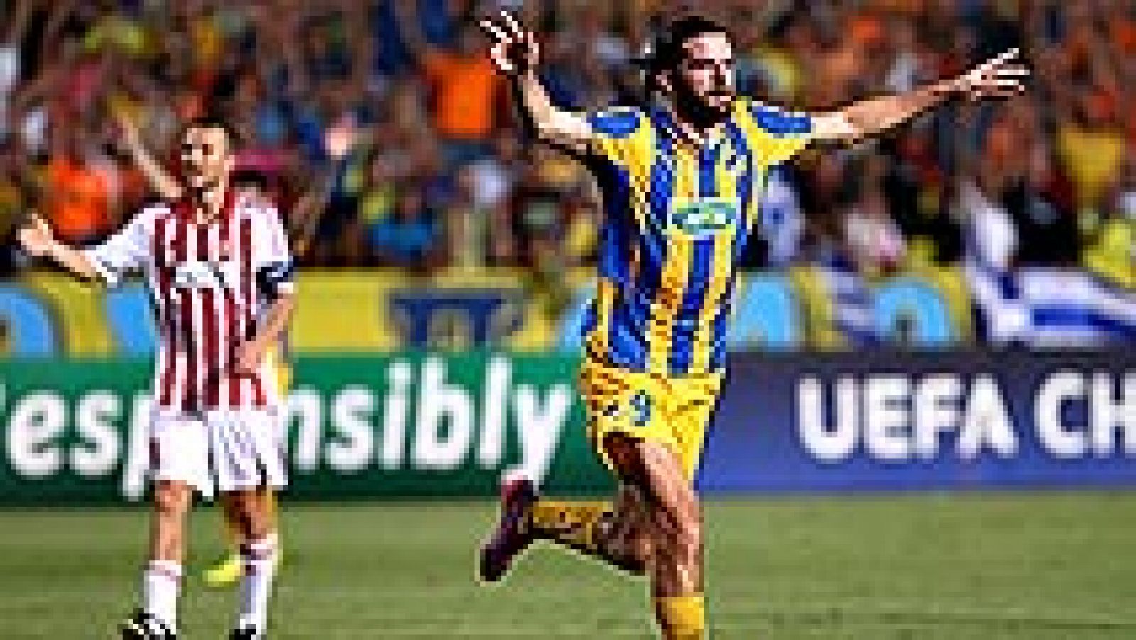 La mayor goleada la protagonizó el APOEL que aplastó a un decepcionante Aalborg. Con el hispano-belga Urko Pardo en la portería, el conjunto chipriota fue mucho mejor que el campeón danés, al que superó con los goles del brasileño Vinicius, el italia