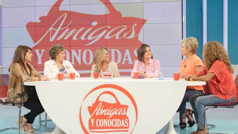 Los políticos a debate en 'Amigas y Conocidas'