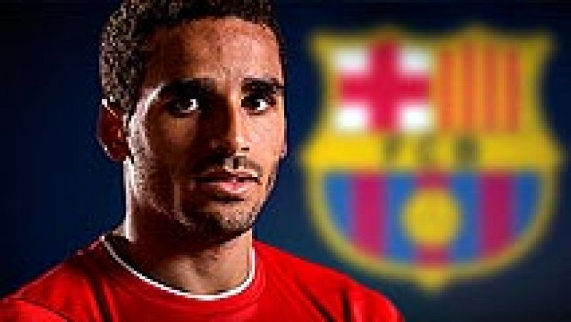 El FC Barcelona ha cerrado esta madrugada con el São Paulo el traspaso del lateral Douglas Pereira, por el que pagará a la entidad brasileña 4 millones de euros más 1,5 millones variables en función de los partidos jugados por el defensa.