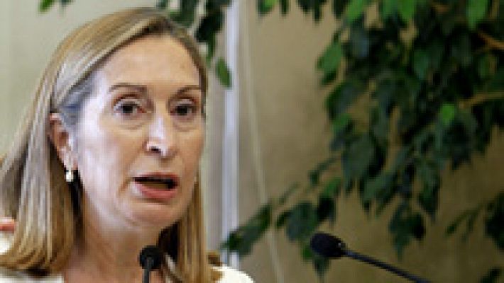Telediario 1 - La ministra de Fomento destaca el saneamiento acometido en Aena previo a la venta del 49% del capital