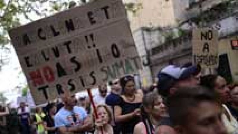 Los vecinos de La Barceloneta han vuelto a manifestarse en contra del turismo de borrachera