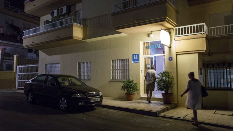 Encuentran en un hostal de Málaga al niño británico que sufre un tumor cerebral