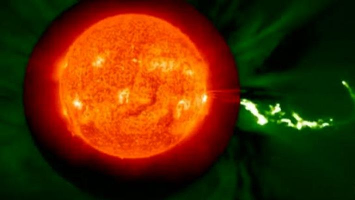  - La NASA logra grabar por primera vez en vídeo una gigantesca erupción solar