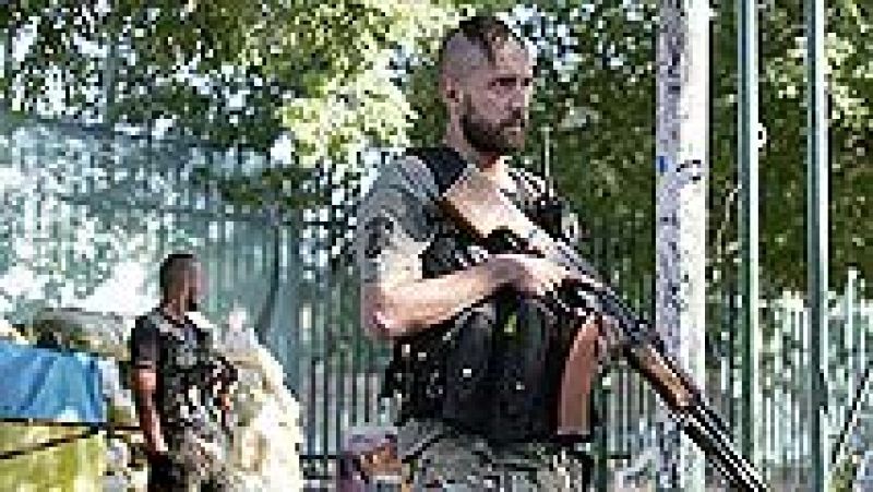 Ucrania pierde posiciones frente a los rebeldes y desconfía de la petición de alto el fuego de Rusia