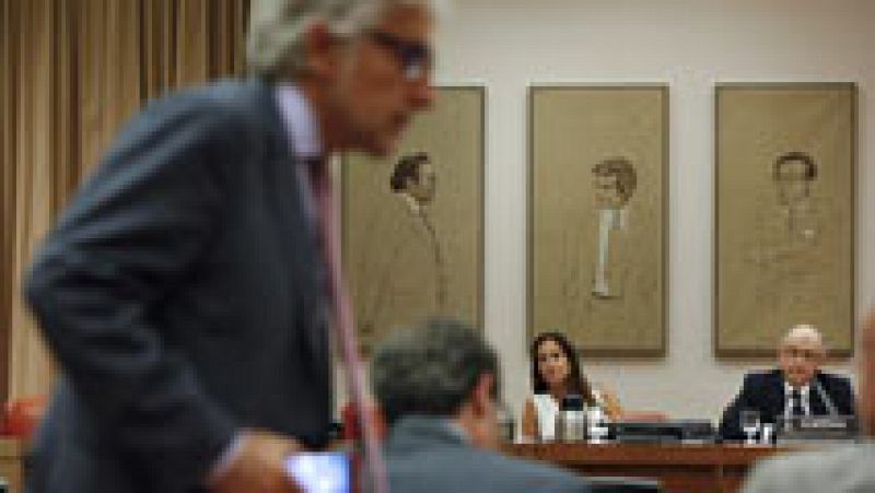 El PSOE recrimina a Montoro que no trate la amnistía fiscal de los familiares de Pujol