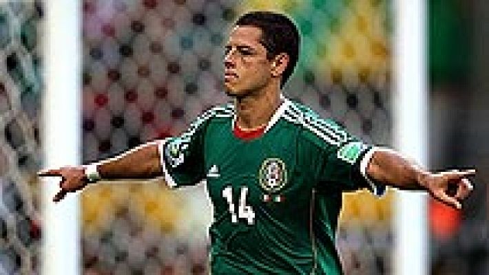 Telediario 1 - El fichaje del 'Chicharito' abre los noticiarios mexicanos