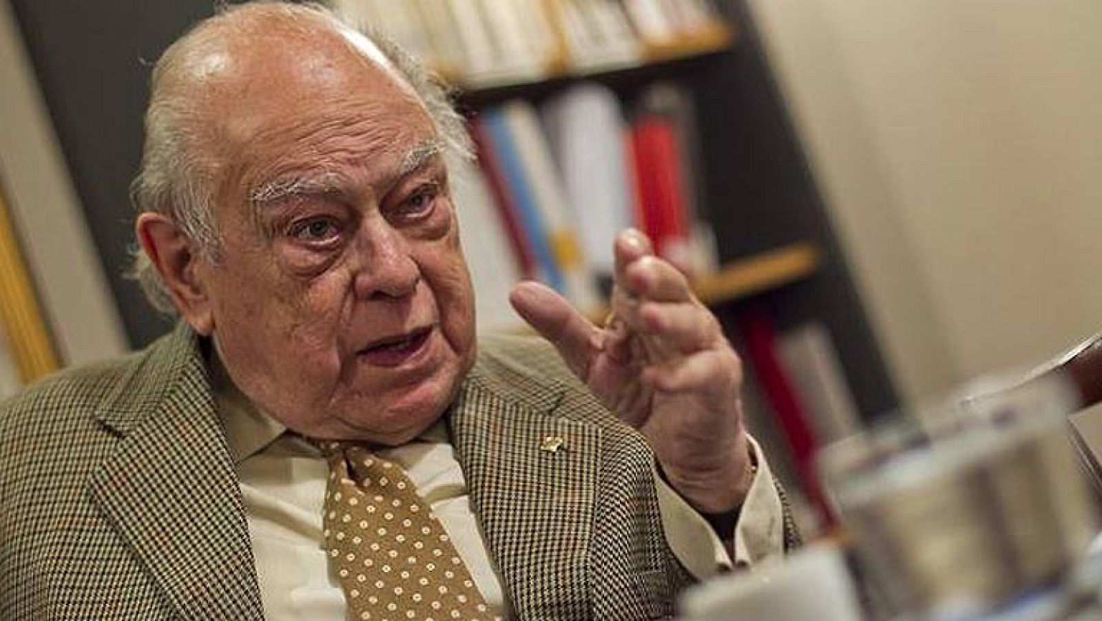 Todos los grupos menos CiU reclaman una comisión de investigación sobre Pujol | Ver