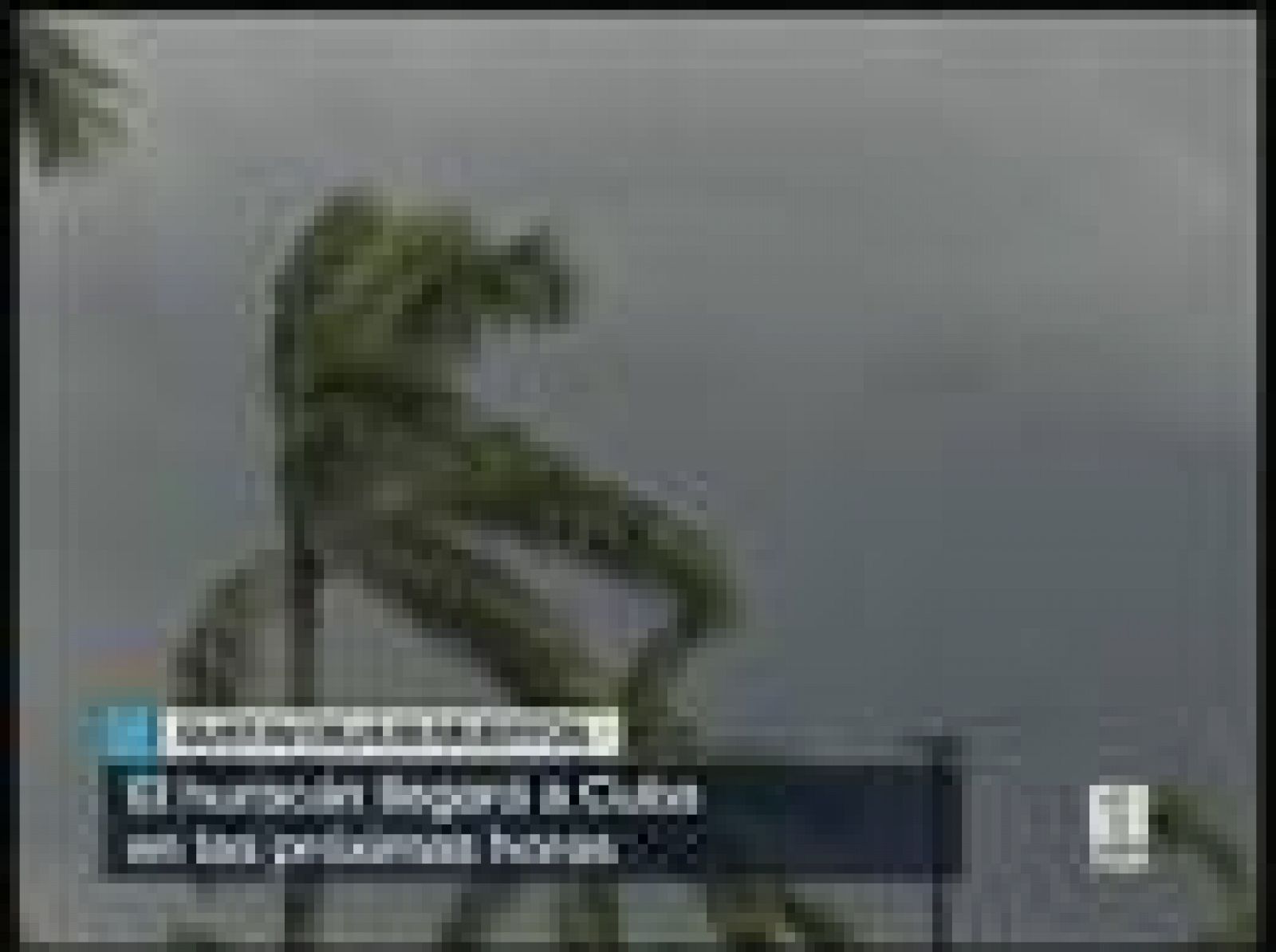 El huracán 'Gustav' alcanza la categoría tres