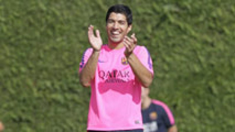 Los únicos 15 minutos que Luis Suárez ha podido disputar como azulgrana fueron los del Gamper, a mediados de agosto, recién levantada la parte de la sanción que le prohibía también entrenar. Aunque apenas pudo entrar en juego ante el club León mexica
