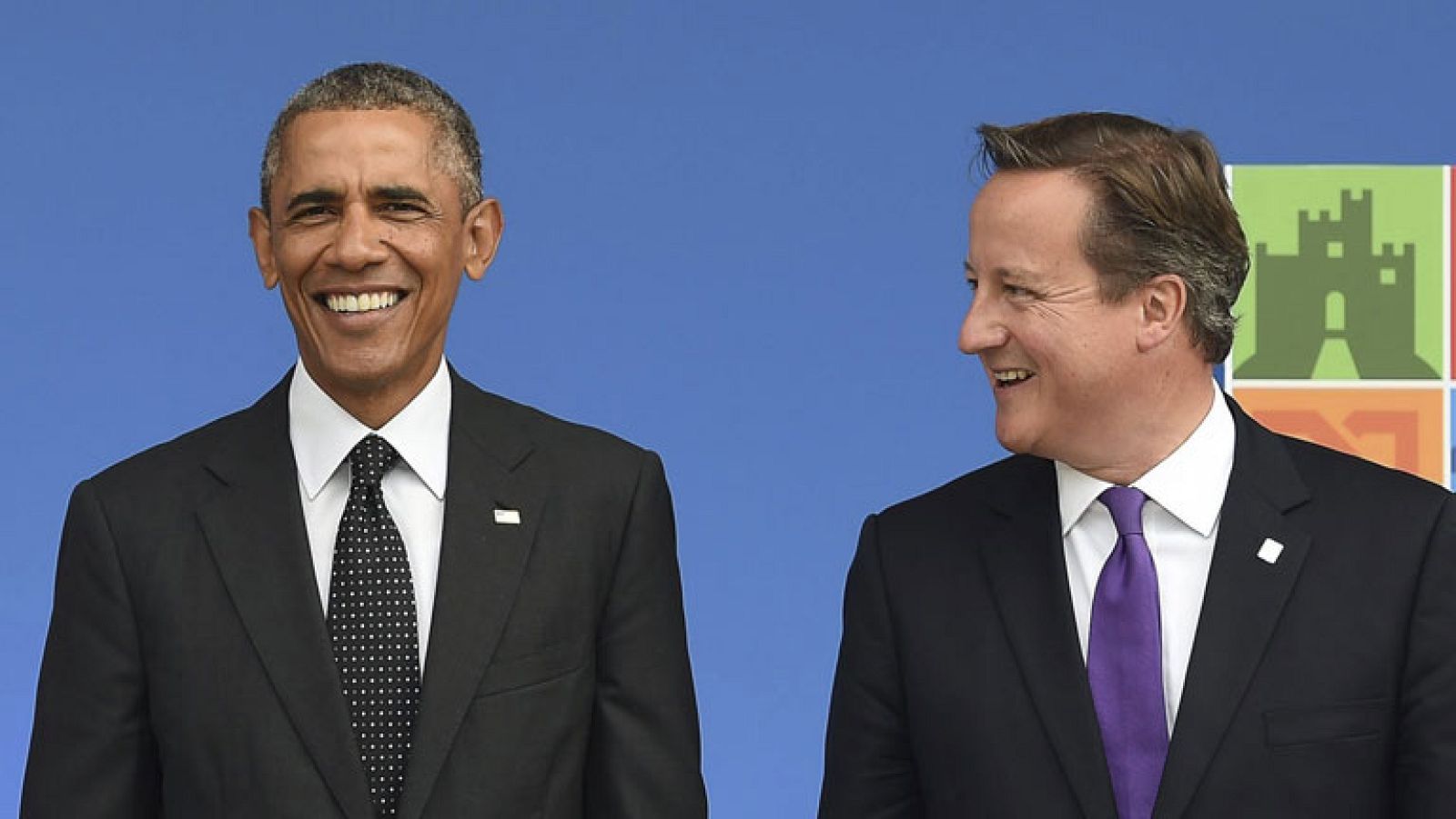 "No nos dejaremos acobardar por bárbaros asesinos", afirman Obama y Cameron