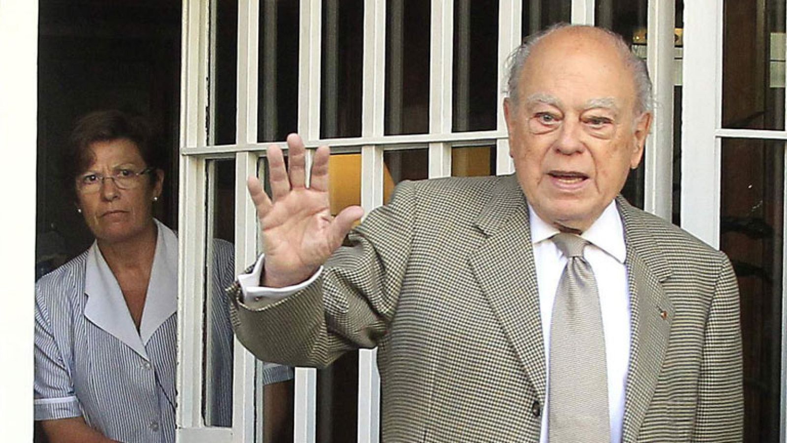 Jordi Pujol habla con los medios, pero no sobre la comisión de investigación