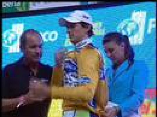  - Pozzato, primer maillot oro
