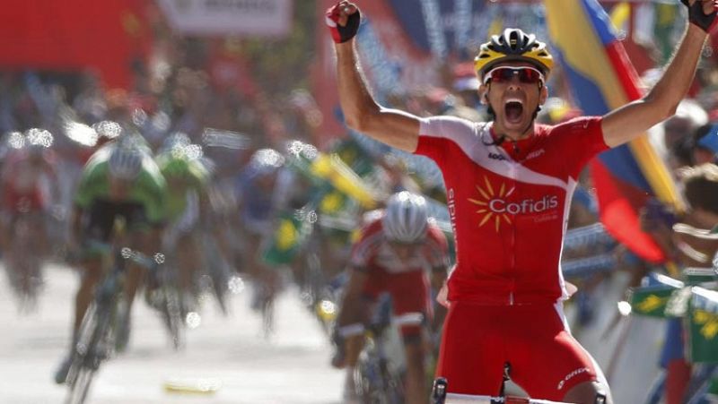 El español Daniel Navarro (Cofidis) ha ganado la decimotercera etapa de la Vuelta que se ha disputado entre Belorado y Cabárceno, de 188,7 kilómetros, mientras que Alberto Contador (Tinkoff) mantuvo el liderato. Navarro atacó a 2 kilómetros de meta y