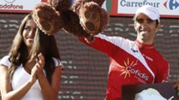 Telediario 1 - Dani Navarro consigue la perseguida victoria en Cabárceno