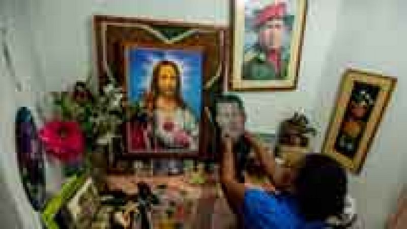 Polémica en Venezuela por el Padre Nuestro a Chávez
