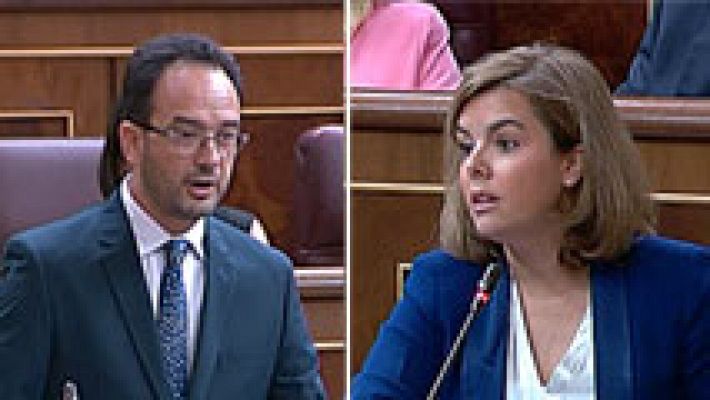 Sáenz de Santamaría se enfrenta al nuevo portavoz del PSOE por la elección de alcaldes