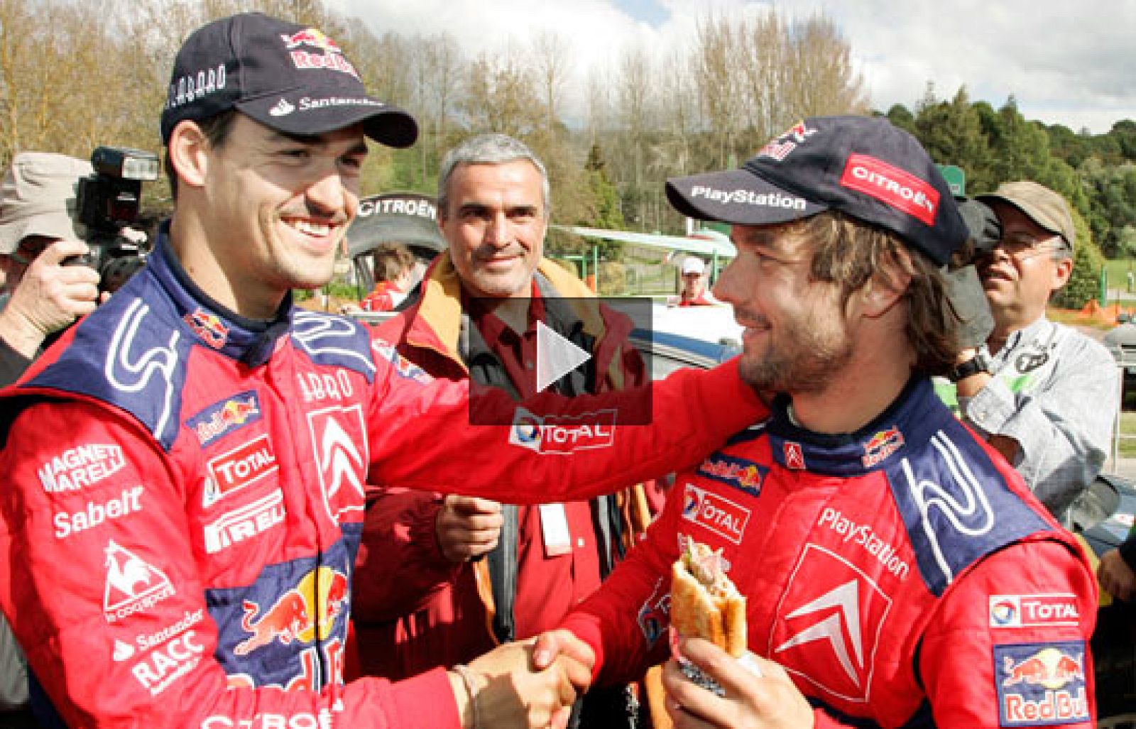El español Dani Sordo ha acabado segundo en el rally de Nueva Zelanda por detrás de su compañero de equipo en citören Sebastian Loeb. El francés camina con paso firme a por su quinto título en el mundial de rallys.