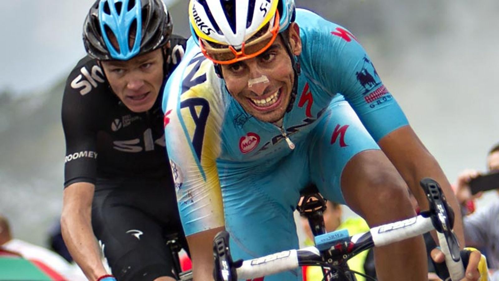 Aru gana en Monte Castrove y Froome asusta a Contador