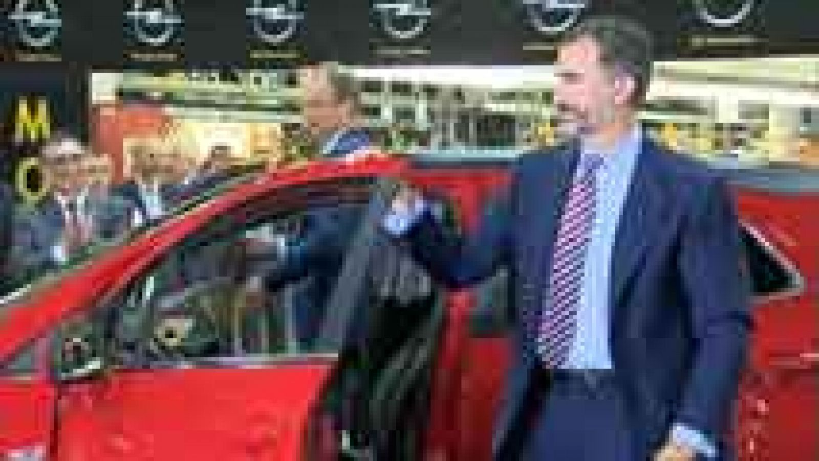 Telediario 1: El rey inaugura la línea de producción del Opel Mokka | RTVE Play