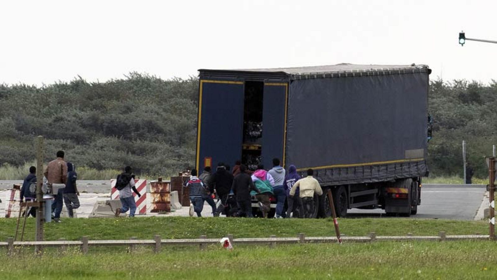 El aumento de la presión migratoria es cada vez más un motivo de tensión entre Londres y París