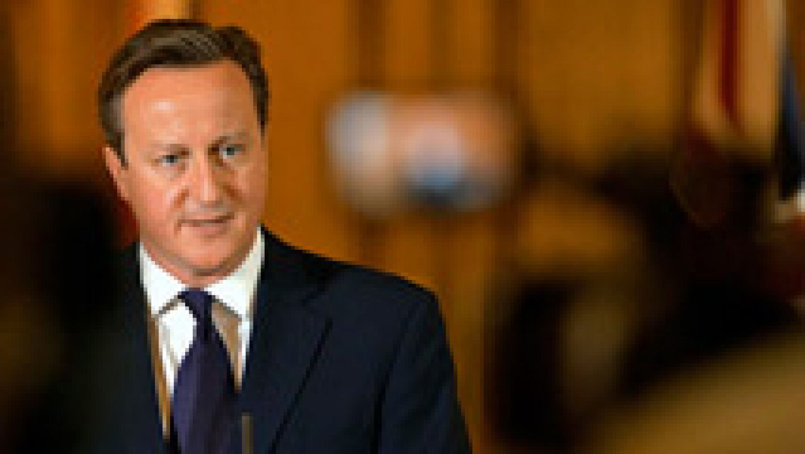 Telediario 1: Cameron regresa a Downing Street tras la decapitación | RTVE Play