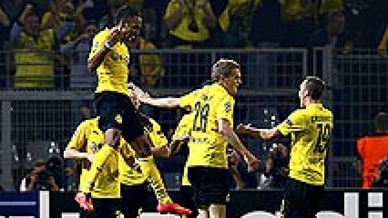 El Borussia de Dortmund arrancó su participación en la Liga de Campeones con un importante triunfo por 2-0 sobre el Arsenal, en un choque en el que los germanos se mostraron netamente superiores al conjunto londinense, que nunca tuvo claro a qué debí