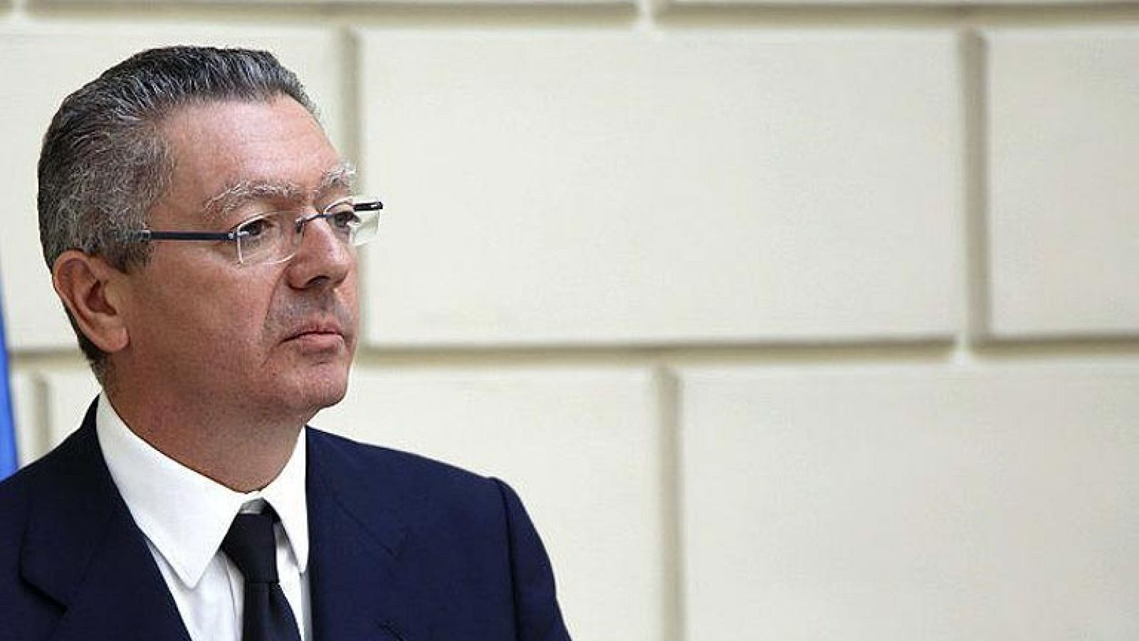 Gallardón no aclara si se va a retirar la reforma de la ley del aborto - Informativo 24h | Ver