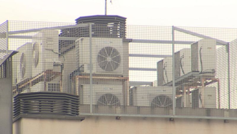 Los técnicos buscan el foco de la bacteria legionela que ha provocado la muerte a dos personas 