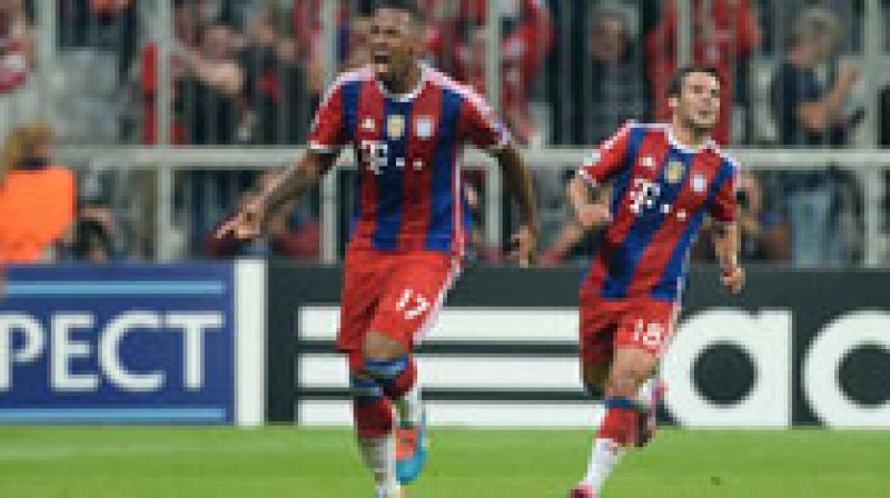 Un gol agónico del defensa Jerome Boateng le dio la victoria al Bayern Múnich por 1-0 ante el Manchester City en un partido en que el campeón alemán tuvo un claro dominio, aunque hubo ocasiones para los dos equipos.