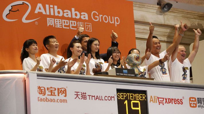 Telediario 1 - Alibaba pone a la venta parte de sus acciones
