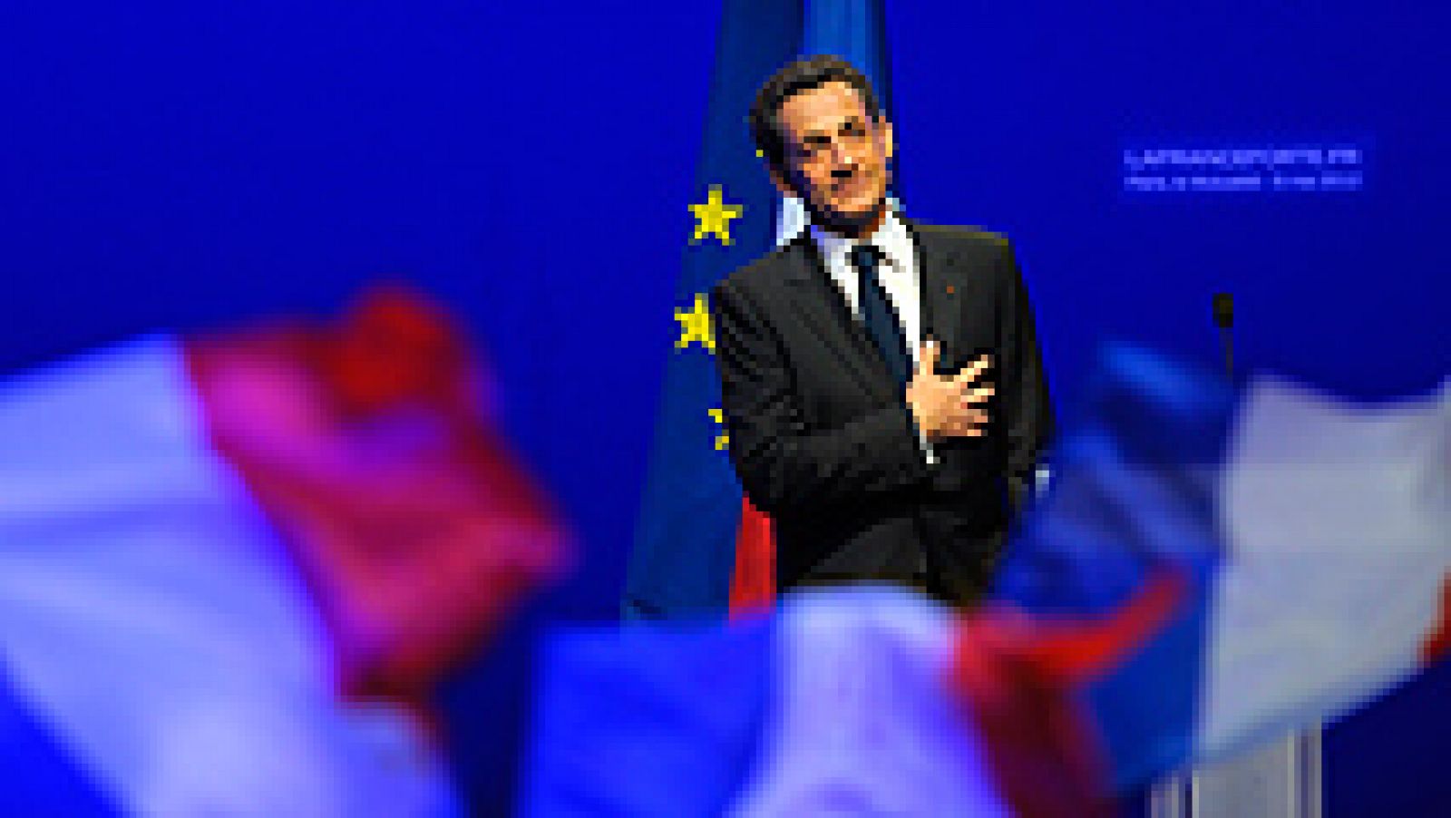  El presidente de Francia, Nicolas Sarkozy, ha confirmado este viernes su retorno a la primera línea de la política al anunciar que competirá por volver a dirigir la formación conservadora UMP a pesar de su implicación en varios casos por la gestión en su partido y en la presidencia francesa (2007-2012).