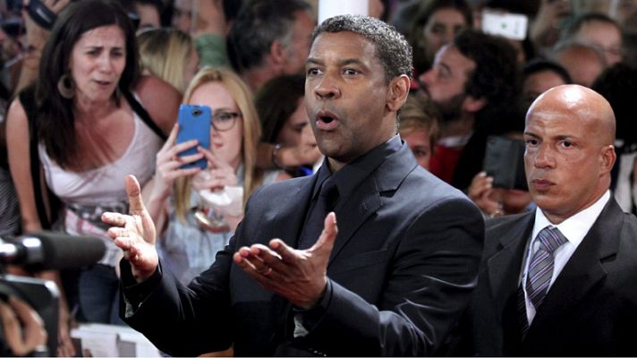Telediario 1 - Denzel Washington recibe el Premio Donostia en la 62 edición del Festival de Cine de San Sebastián