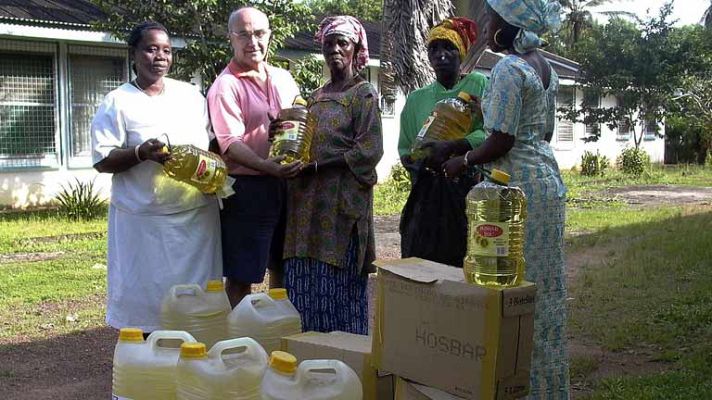 Telediario 1 - Sale de Torrejón el avión que traerá al español con ébola