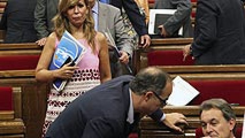 La firma del decreto de Artur Mas centra el debate en las ejecutivas de todos los partidos