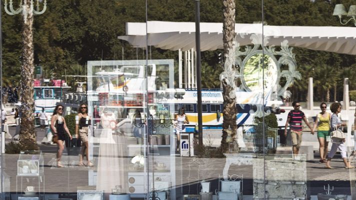 Telediario 1 - La economía española pierde impulso entre julio y septiembre