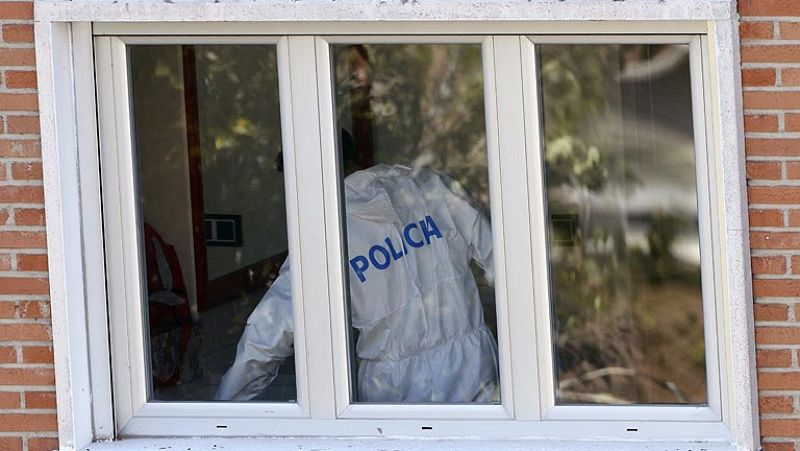 La policía registra la casa en la que el pederasta de Ciudad Lineal presuntamente cometió sus agresiones sexuales