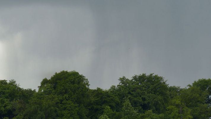 El tiempo - Chubascos y tormentas en numerosos puntos del país
