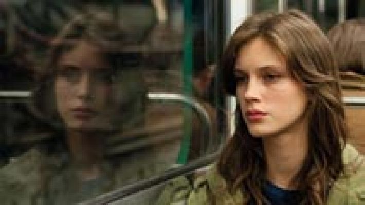 Días de cine - DVD: 'Joven y bonita', 'Crónicas diplomáticas' y 'El desconocido del lago'