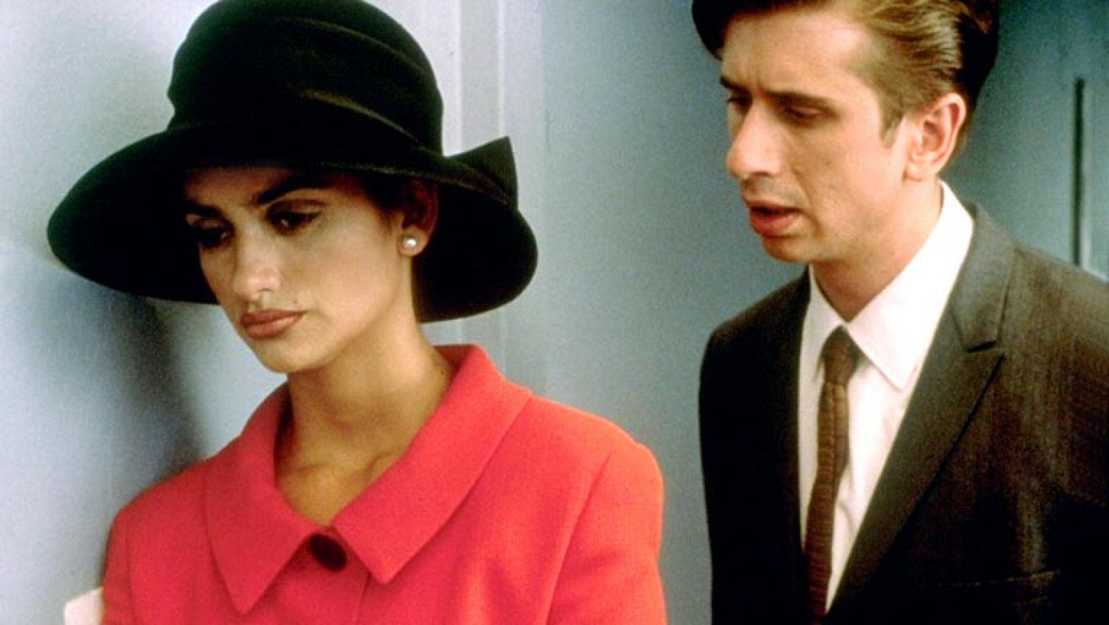 El sábado en La 1, 'El amor perjudica seriamente la salud', con Ana Belén y Penélope Cruz