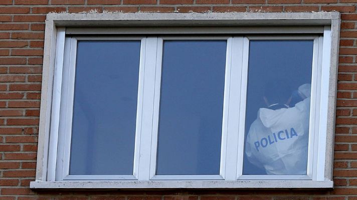 Telediario 1 - Más de 13 horas de registro en el domicilio