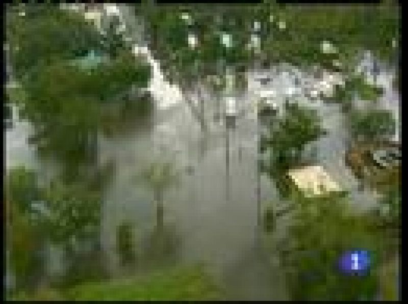 Cuando algunos residentes ya han empezado a regresar a sus casas en Nueva Orleans todavía permanecen inundadas zonas de Luisiana.