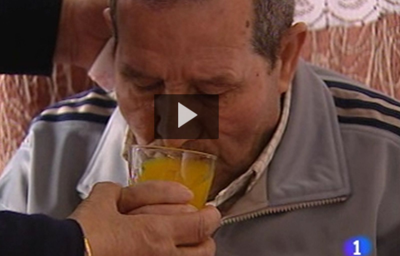  Además, 24.000 personas que cuidan a sus familiares dependientes han sido dadas de alta en la Seguridad Social. Andalucía es la Comunidad que ha valorado al mayor número de personas y la que mayor número de servicios presta a los dependientes. Madrid, por el contrario, es la región que menos cuidadores ha dado de alta en la Seguridad Social, sólo a 20.  